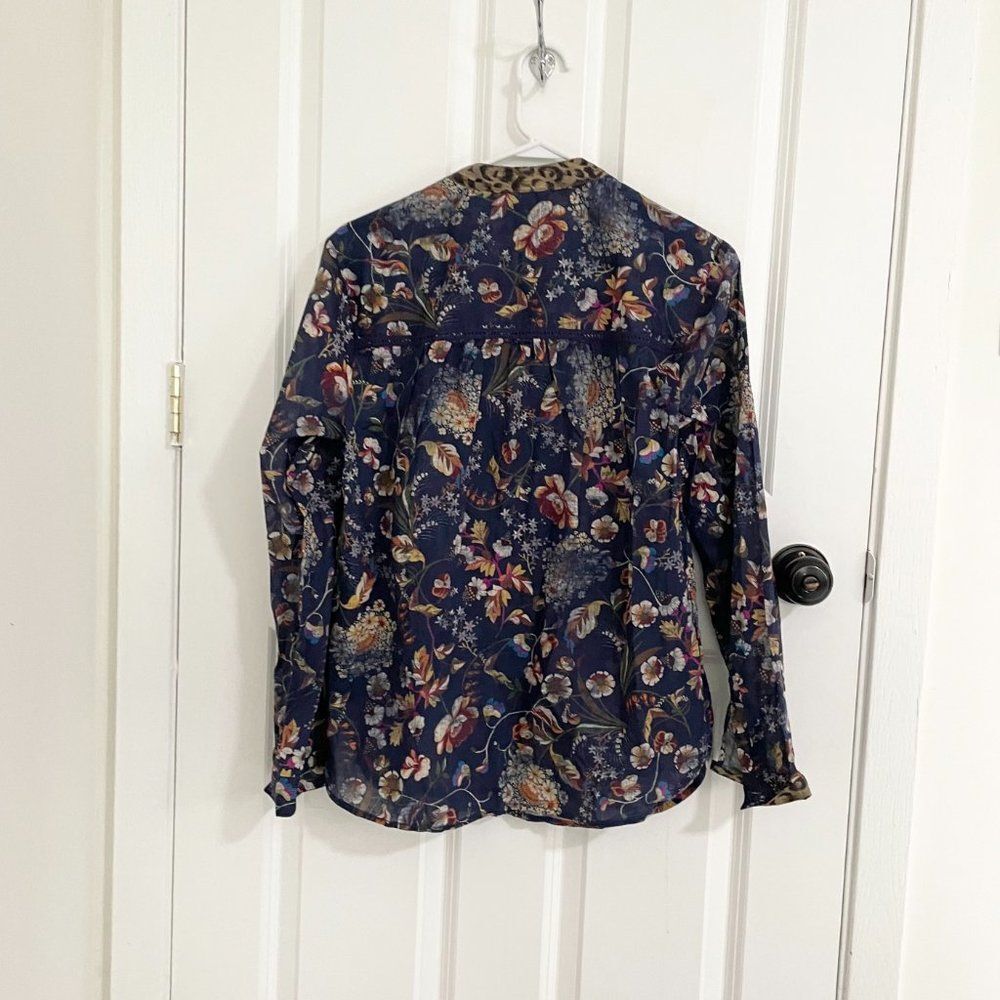 Women Anthropologie Pilcro Ladder Lace Floral Tunic Blouse in Navy Blue Small - Picture 3 of 14